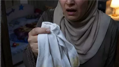 كان ابني البالغ من العمر ست سنوات يبكي كلما خلع جوربه بعد زيارة خاله