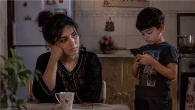 عندما عجزت عن طلب النجدة... أنقذها ابنها بمكالمة واحدة هزّت حياة الجميع!